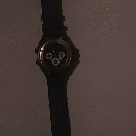 Watch - Picture 1 of 1